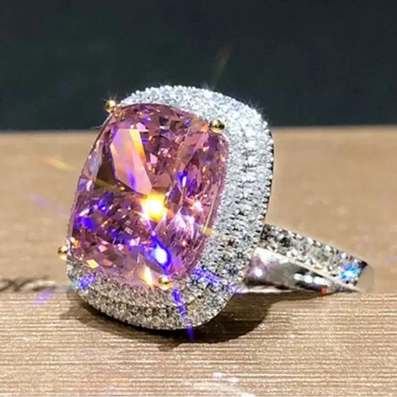 PRINCESS CUT RING - Picture 6 of 6